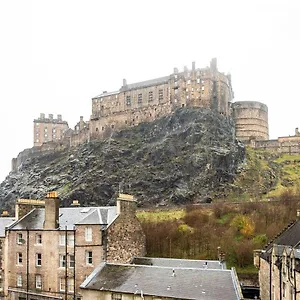 Apartment By Castle, Edinburgh